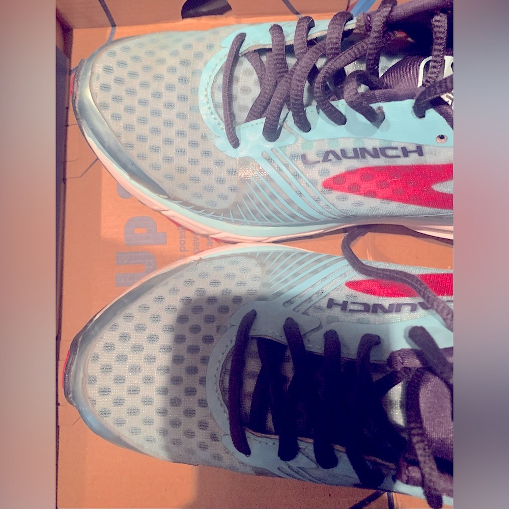 Like new Brooks Launch 3